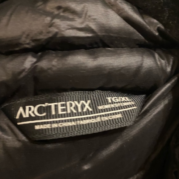Arc’teryx insulated parka, size X-large - Picture 8 of 8